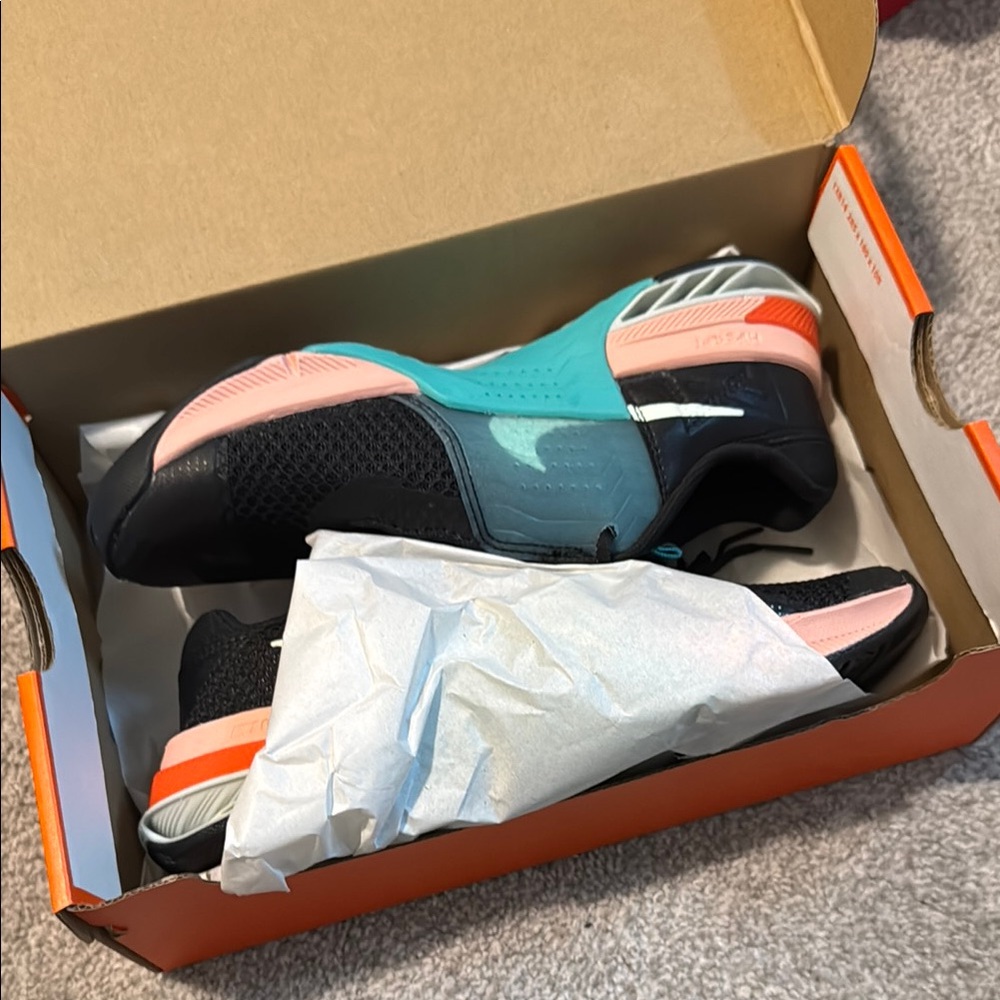 Women’s Nike Black and Teal Metcon 7